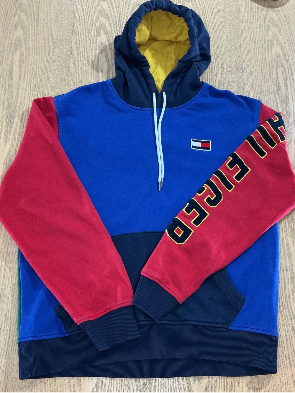 Tommy Hilfiger Color Block Hoodie Men’s L Spell Out Sleeve Retro